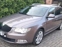 Violet Gebraucht 2012 Skoda Superb Elegance Kombi | 12.300 € (Teuer)