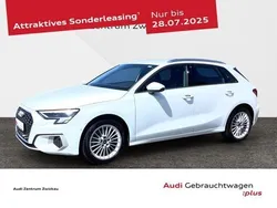 Weiß Gebraucht 2024 Audi A3 Sportback Advanced Limousine | 38.430 € (Etwas zu teuer)