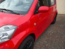 Rot Gebraucht 2006 Daihatsu Sirion Kleinwagen | 3.700 € (Etwas zu teuer)