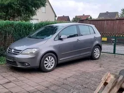 Grau Gebraucht 2006 VW Golf V Limousine | 3.000 € (Fairer Preis)