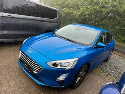 Blau Gebraucht 2019 Ford Focus Cool & Connect Limousine | 14.900 € (Etwas zu teuer)