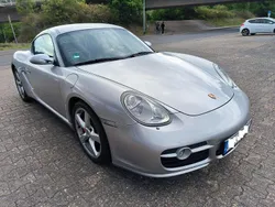 Silber Gebraucht 2018 Porsche Cayman S Coupé | 31.999 €