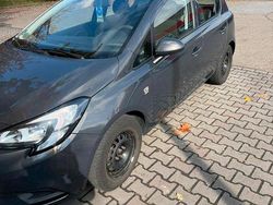 Grün Gebraucht 2015 Opel Corsa Limousine | 5.000 €