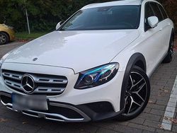 Weiß Gebraucht 2018 Mercedes E220 Avantgarde Kombi | 25.500 € (Fairer Preis)