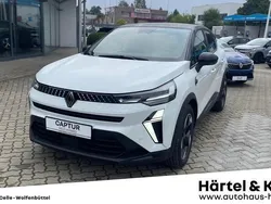 Perlmuttweiß metallic, black pearlschwarz metall (schwarz) Gebraucht 2025 Renault Captur Techno SUV | 25.389 € (Fairer Preis)