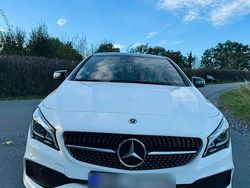 Weiß Gebraucht 2018 Mercedes CLA220 AMG line Limousine | 29.000 € (Teuer)