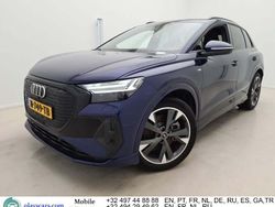 Blau Gebraucht 2021 Audi Q4 e-tron S-Line SUV | 22.930 € (Guter Preis)