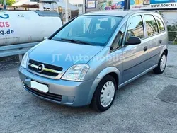 Silber Gebraucht 2005 Opel Meriva Basis Van / Kleinbus | 2.500 € (Etwas zu teuer)
