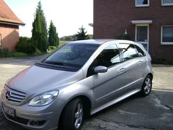 Silber Gebraucht 2007 Mercedes B200 Van / Kleinbus | 8.500 €