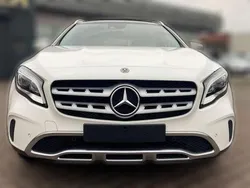 Weiß Gebraucht 2019 Mercedes GLA180 SUV | 19.470 € (Fairer Preis)