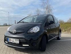 Schwarz Gebraucht 2012 Toyota Aygo Kleinwagen | 5.000 € (Fairer Preis)