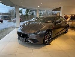 Grau Gebraucht 2022 Maserati Ghibli Limousine | 79.950 €