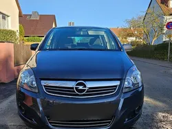 Schwarz Gebraucht 2011 Opel Zafira Van / Kleinbus | 2.500 € (Superpreis)