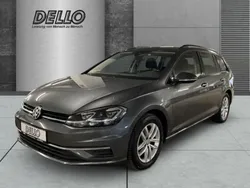 Indiumgrau metallic Gebraucht 2020 VW Golf VII Comfortline Kombi | 20.940 € (Fairer Preis)