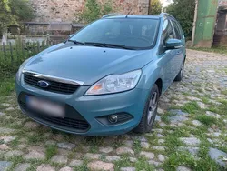 Blau Gebraucht 2010 Ford Focus Kombi | 1.800 € (Guter Preis)