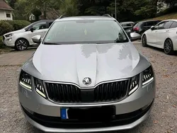 Silber Gebraucht 2019 Skoda Octavia Kombi | 12.400 € (Fairer Preis)