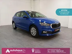 Blau Gebraucht 2023 Skoda Fabia Style Limousine | 19.330 € (Guter Preis)