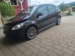 Schwarz Gebraucht 2011 Mercedes B160 Van / Kleinbus | 4.900 € (Superpreis)