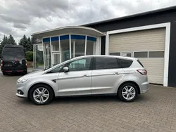 Silber Gebraucht 2018 Ford S-MAX Titanium Van / Kleinbus | 26.750 € (Teuer)
