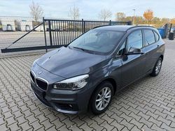 Grau Gebraucht 2017 BMW 218 Active Tourer Basis Van / Kleinbus | 10.400 € (Superpreis)