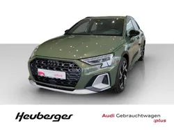 Grün Gebraucht 2025 Audi A3 Sport Limousine | 44.980 €
