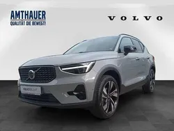Grau Gebraucht 2024 Volvo XC40 Ultra SUV | 41.830 € (Fairer Preis)