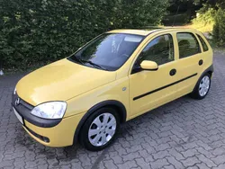 Gelb Gebraucht 2001 Opel Corsa Kleinwagen | 900 € (Guter Preis)