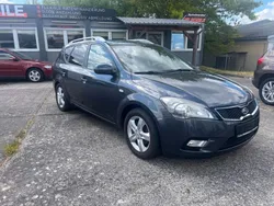 Grau Gebraucht 2012 Kia Ceed Sportswagon Edition 7 Kombi | 3.990 € (Guter Preis)