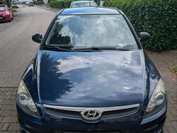 Blau Gebraucht 2009 Hyundai i30 Limousine | 2.600 € (Fairer Preis)