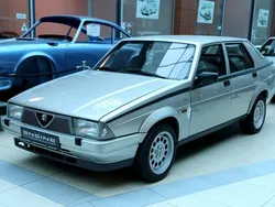 Silber Gebraucht 1986 Alfa Romeo 75 Limousine | 17.900 €