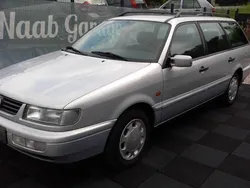Silber Gebraucht 1994 VW Passat Kombi | 4.950 €