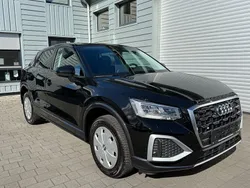 Mythosschwarz Gebraucht 2024 Audi Q2 Advanced SUV | 24.990 € (Guter Preis)