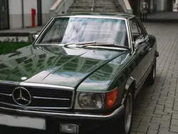 Grün Gebraucht 1973 Mercedes SLC450 Coupé | 19.999 €