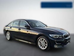 Schwarz metallic Gebraucht 2021 BMW 320 Luxury Line | 36.200 € (Etwas zu teuer)