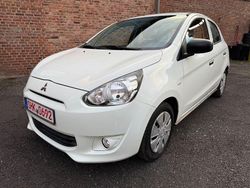 Weiß Gebraucht 2014 Mitsubishi Space Star Classic Collection Limousine | 3.990 € (Superpreis)