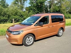Orange Gebraucht 2024 VW Caddy Life Van / Kleinbus | 29.200 € (Fairer Preis)