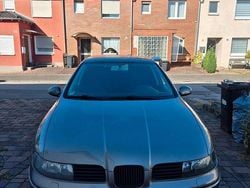 Grau Gebraucht 2005 Seat Leon Limousine | 900 € (Guter Preis)