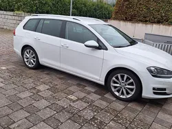 Weiß Gebraucht 2016 VW Golf VII Business Kombi | 9.900 € (Guter Preis)