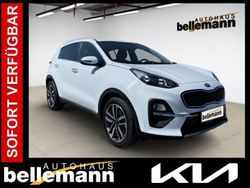 Weiß Gebraucht 2021 Kia Sportage Spirit SUV | 24.880 € (Etwas zu teuer)