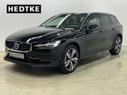 Schwarz Gebraucht 2023 Volvo V60 CC Plus Kombi | 37.990 € (Guter Preis)