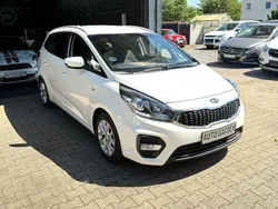Schneeweiss Gebraucht 2018 Kia Carens Vision Van / Kleinbus | 13.490 € (Fairer Preis)
