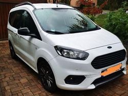 Weiß Gebraucht 2019 Ford Tourneo Courier Sport Van / Kleinbus | 10.500 € (Guter Preis)
