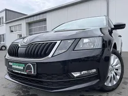 Schwarz Gebraucht 2020 Skoda Octavia Ambition Kombi | 16.460 € (Superpreis)
