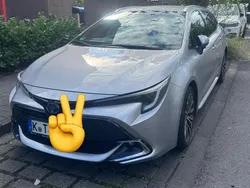 Silber Gebraucht 2024 Toyota Corolla Kombi | 25.000 € (Fairer Preis)