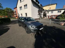Grau Gebraucht 2016 Volvo XC60 SUV | 19.500 € (Fairer Preis)