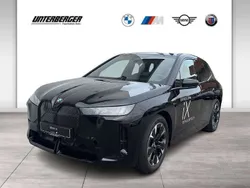 Black sapphire Neu 2025 BMW iX M Sport SUV | 106.990 € (Teuer)