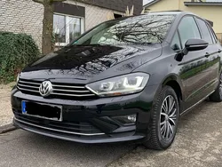 Schwarz Gebraucht 2017 VW Golf Sportsvan Allstar Van / Kleinbus | 14.600 € (Fairer Preis)