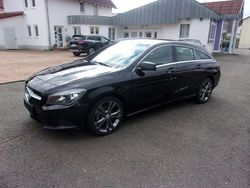 Schwarz Gebraucht 2015 Mercedes CLA180 Shooting Brake Kombi | 15.900 € (Fairer Preis)