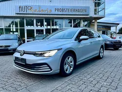 Silber Gebraucht 2021 VW Golf VIII Life Kombi | 19.590 € (Etwas zu teuer)