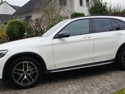 Weiß Gebraucht 2017 Mercedes GLC250 AMG line SUV | 27.900 € (Fairer Preis)